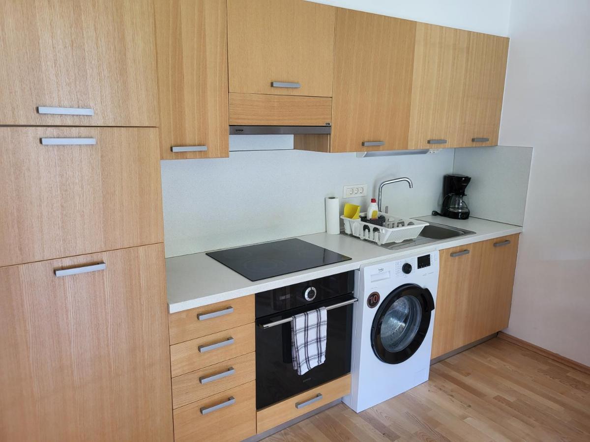 Apartma Runi Pod Zlato Lisico Pekre Εξωτερικό φωτογραφία